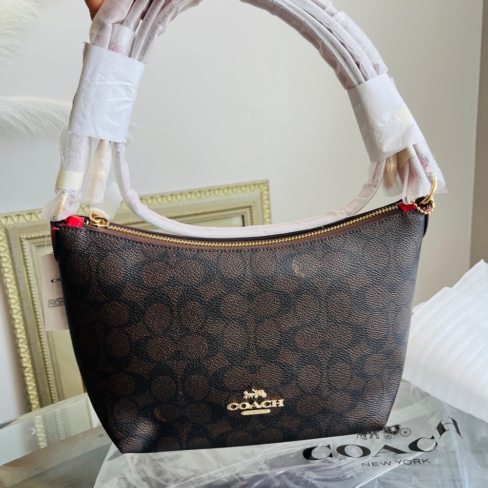Coach  Signature Wallnut Bold red Brown